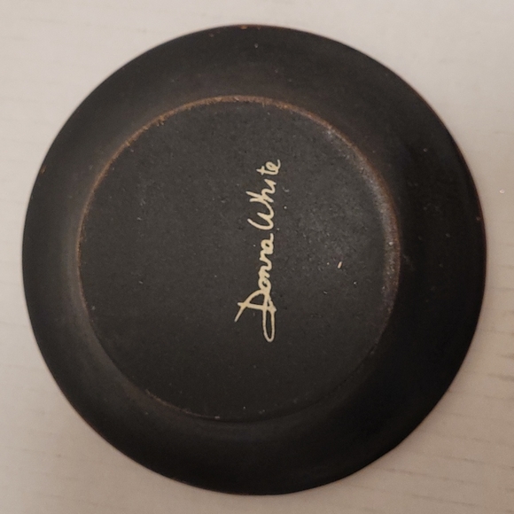 Adorable Primitive Wood Bowl - Picture 8 of 16